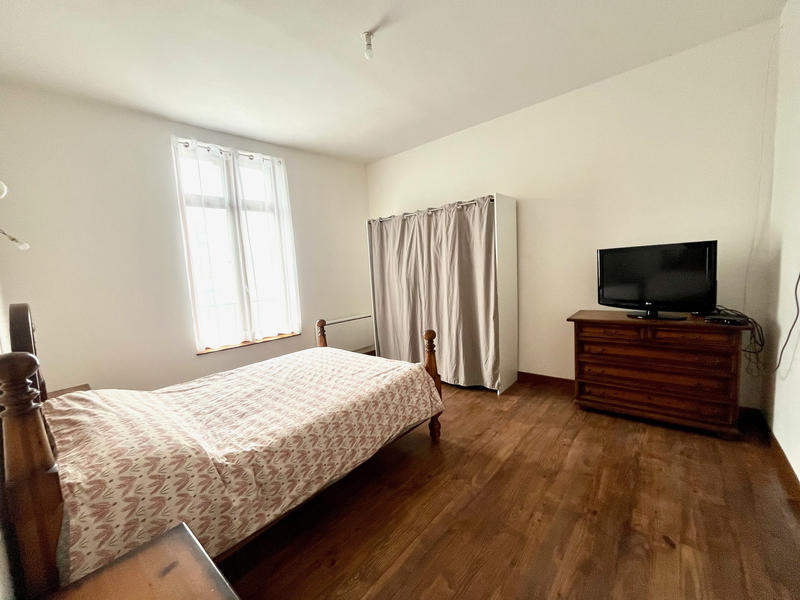 Maison - 265 m² - 11 pièces