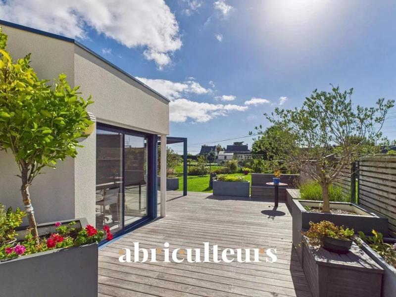 Maison - 186 m² - 9 pièces