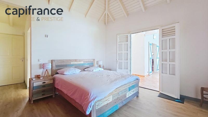 Villa - 215 m² - 8 pièces