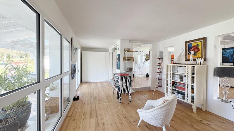 Maison - 280 m² - 7 pièces