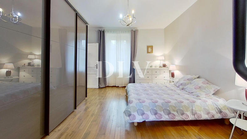 Maison ancienne - 197 m² - 7 pièces