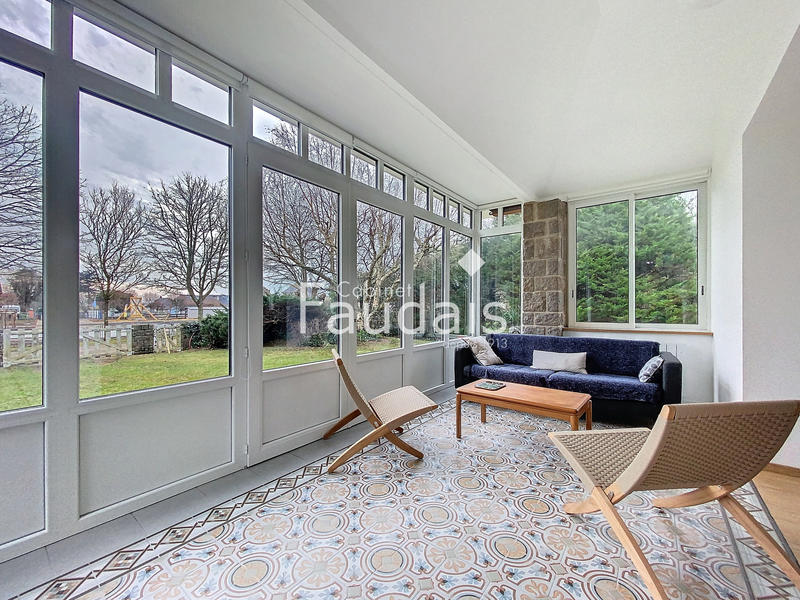 Maison - 148 m² - 8 pièces