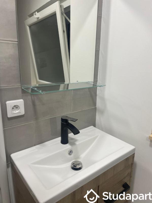 Chambre - 9 m² - 1 pièce