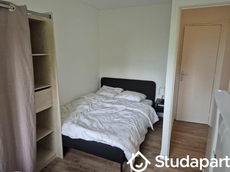 Chambre - 9 m² - 1 pièce