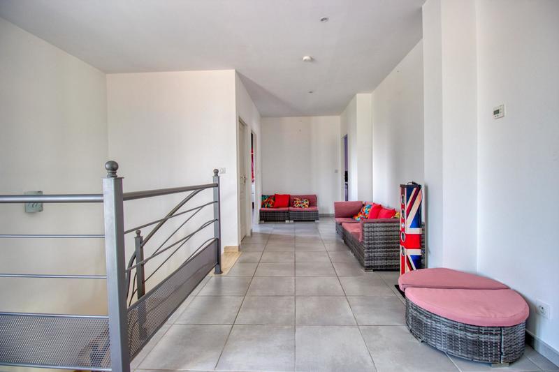 Maison - 193 m² - 6 pièces