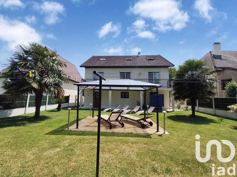 Maison - 165 m² - 8 pièces