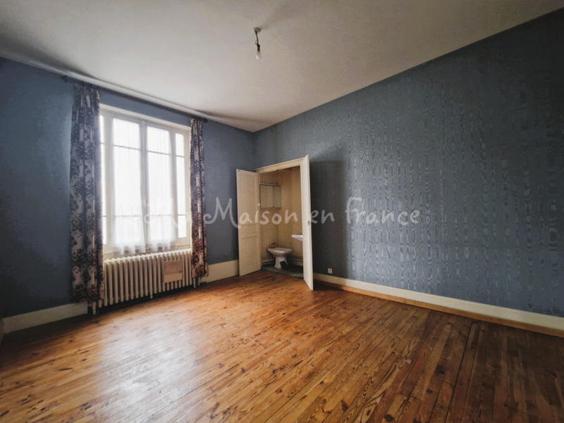 Maison - 146 m² - 9 pièces