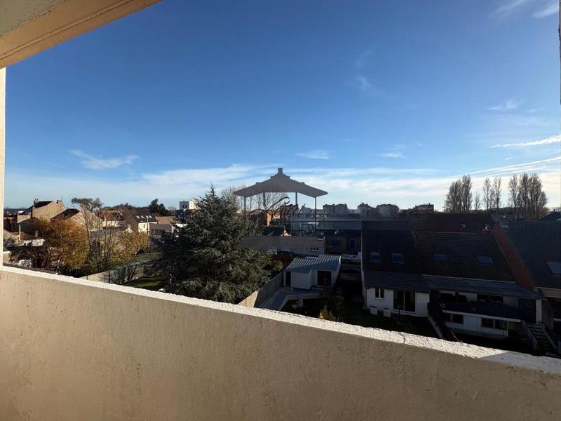 Appartement - 93 m² - 4 pièces