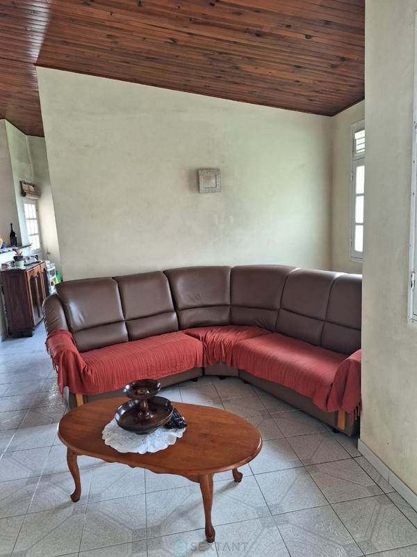 Maison - 216 m² - 6 pièces