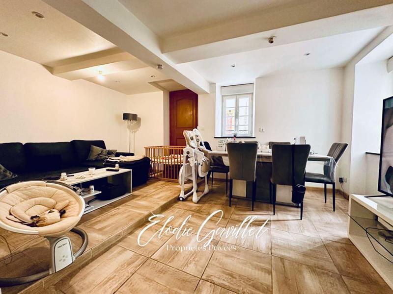 Maison - 95 m² - 5 pièces