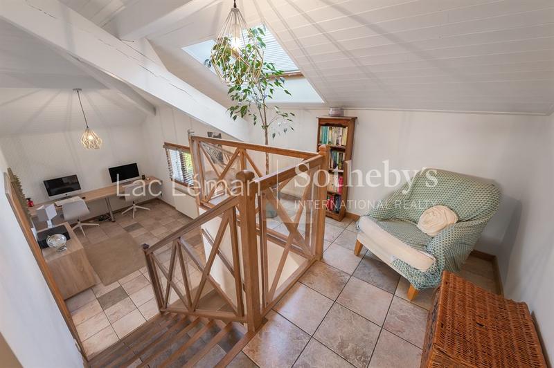 Maison - 223 m² - 8 pièces