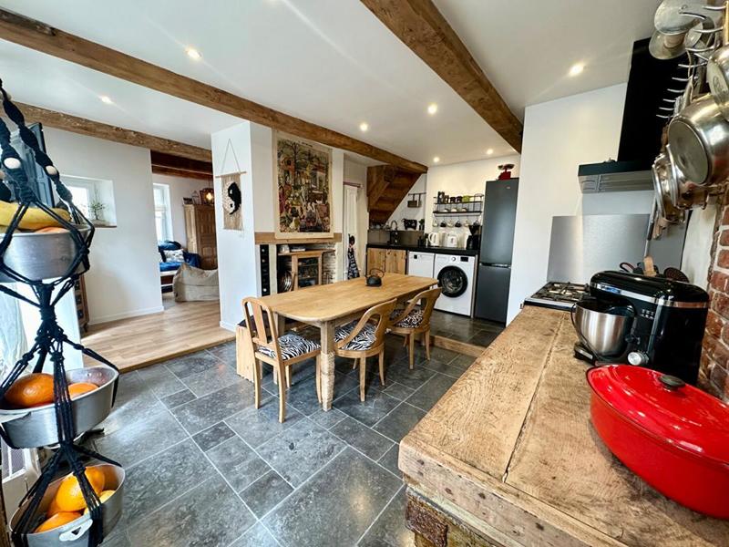 Immeuble - 148 m² - 7 pièces