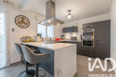 Maison - 96 m² - 5 pièces