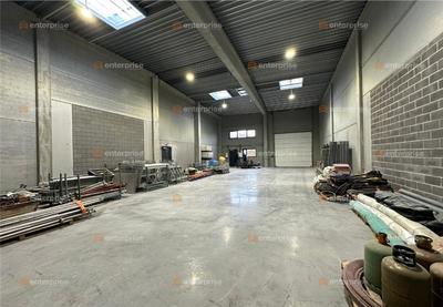 Local d'activité / Entrepôt - 292 m²