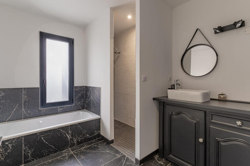 Maison - 210 m² - 6 pièces