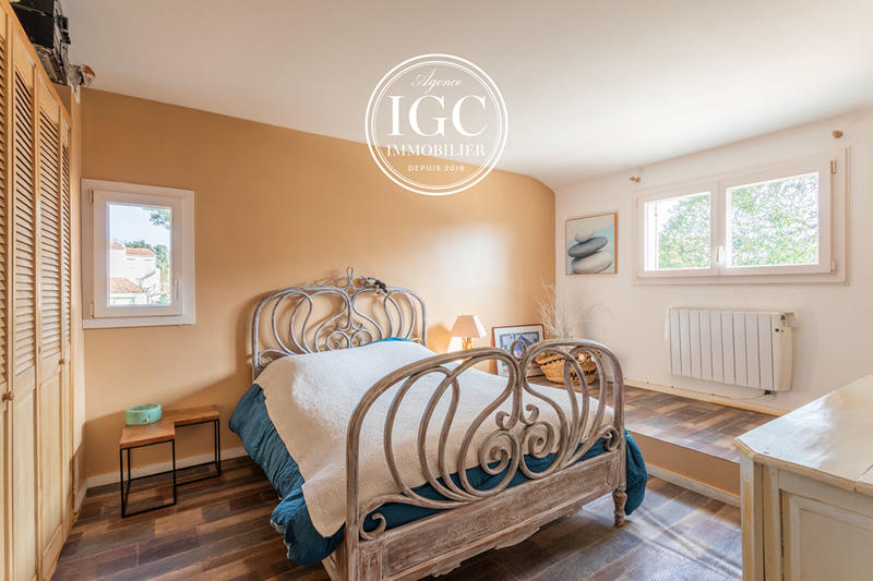 Maison - 180 m² - 5 pièces