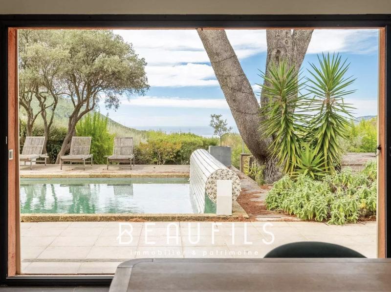 Villa - 210 m² - 8 pièces