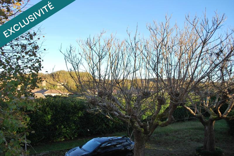 Maison - 233 m² - 9 pièces