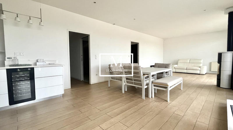 Appartement - 90 m² - 3 pièces