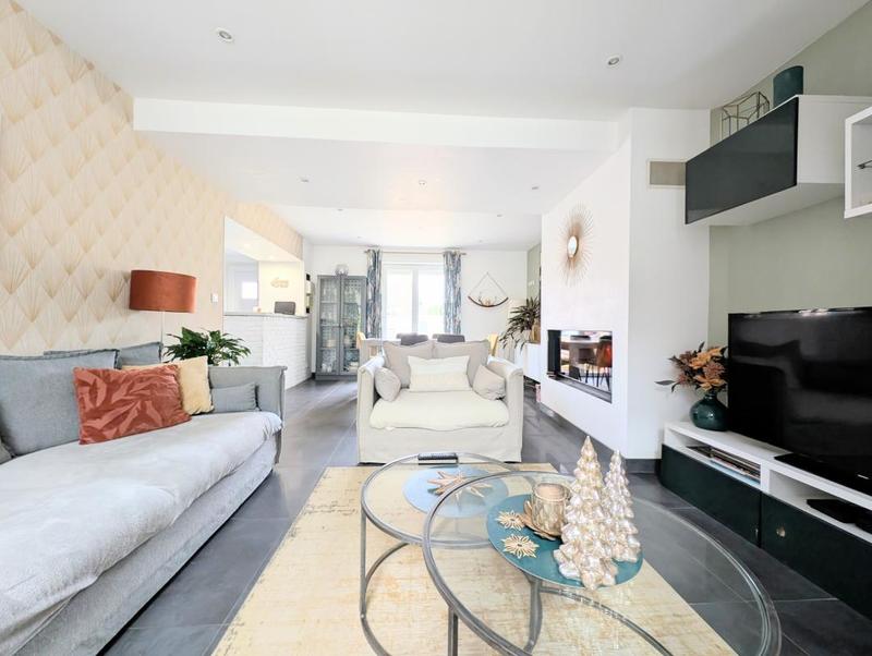 Maison - 147 m² - 6 pièces