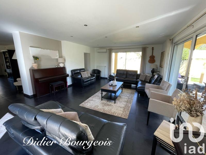 Maison - 185 m² - 8 pièces