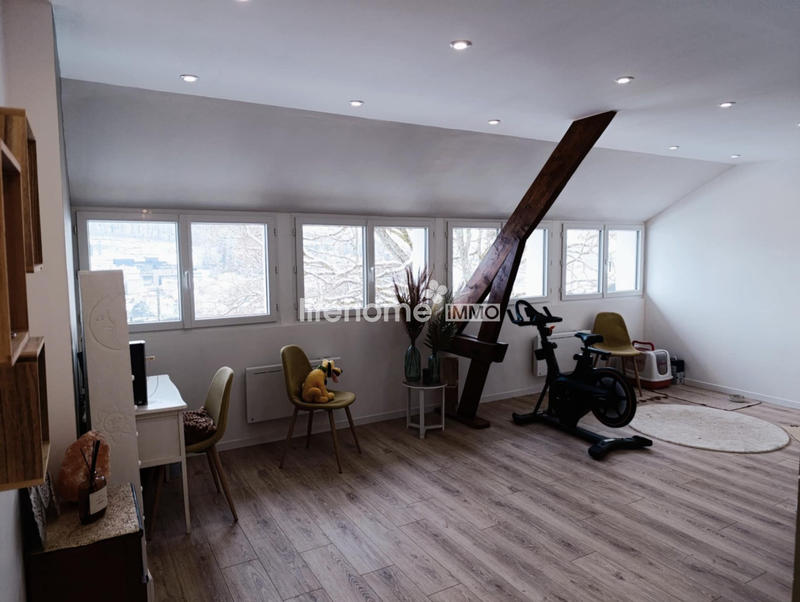 Maison - 323 m² - 8 pièces