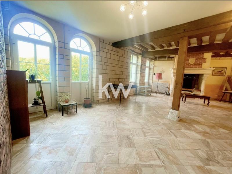 Maison - 240 m² - 9 pièces