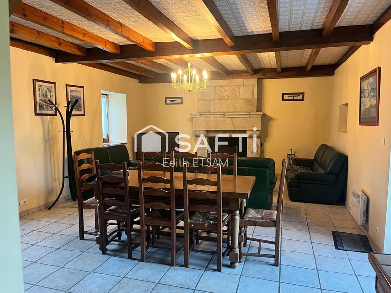 Maison - 211 m² - 11 pièces