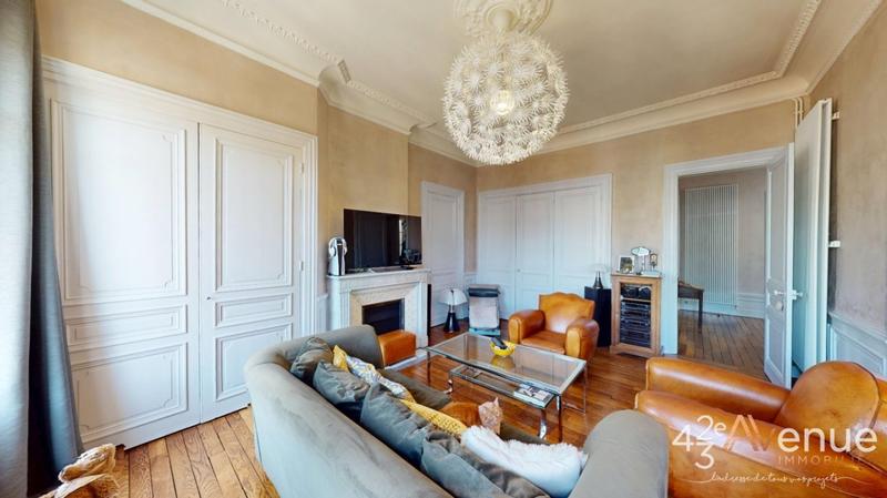 Appartement - 130 m² - 5 pièces