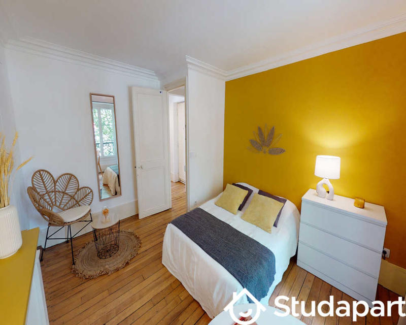 Chambre - 80 m² - 1 pièce