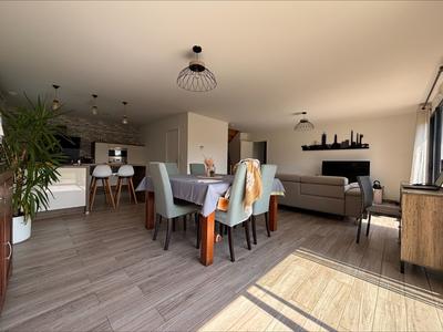 Maison - 140 m² - 5 pièces