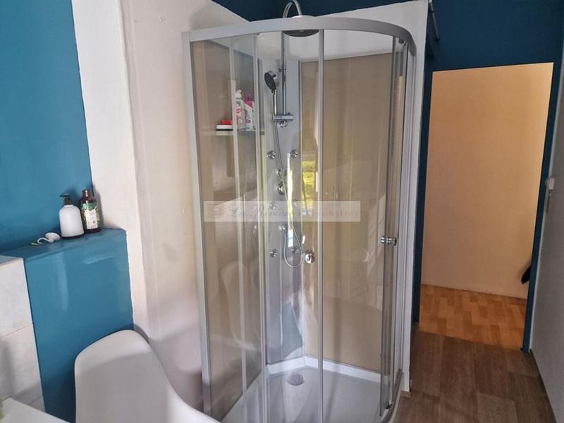 Maison - 208 m² - 9 pièces