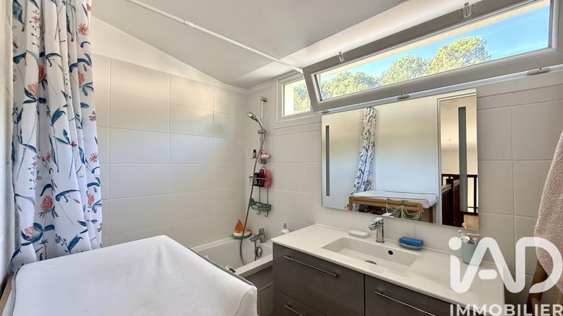 Maison - 110 m² - 6 pièces