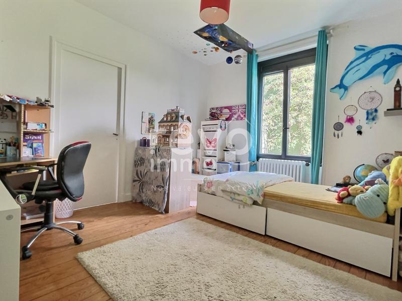 Maison - 203 m² - 7 pièces