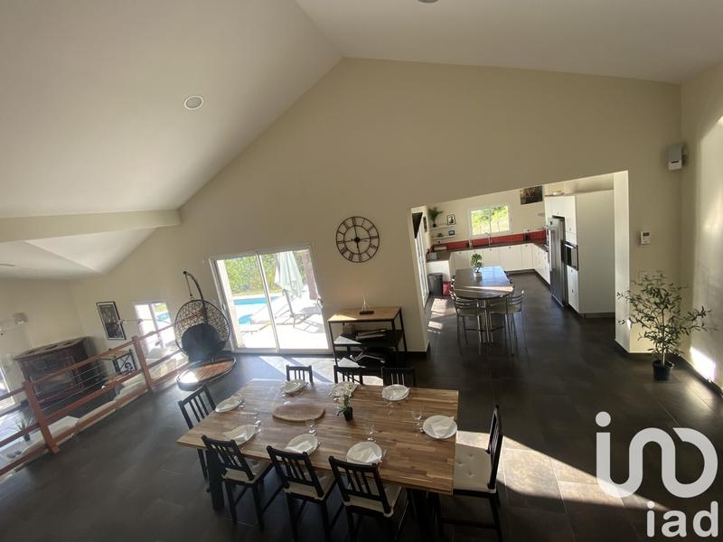 Maison - 206 m² - 6 pièces