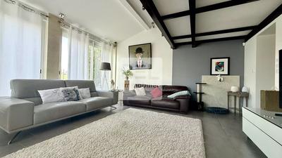 Maison - 159 m² - 6 pièces