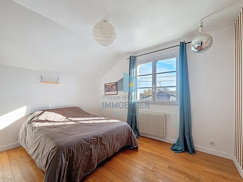 Maison - 169 m² - 9 pièces