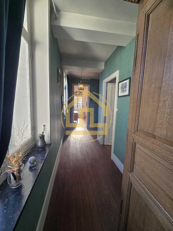 Maison - 430 m² - 13 pièces