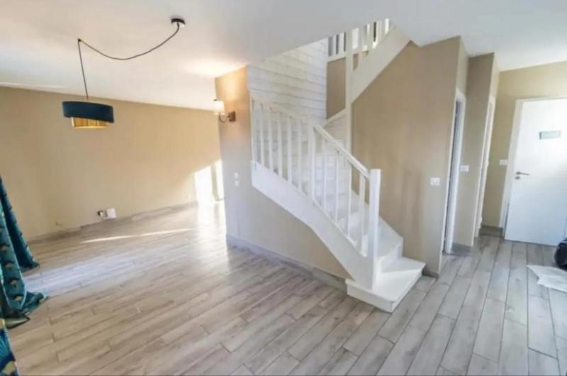 Maison - 152 m² - 7 pièces