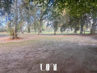 Maison - 650 m² - 22 pièces