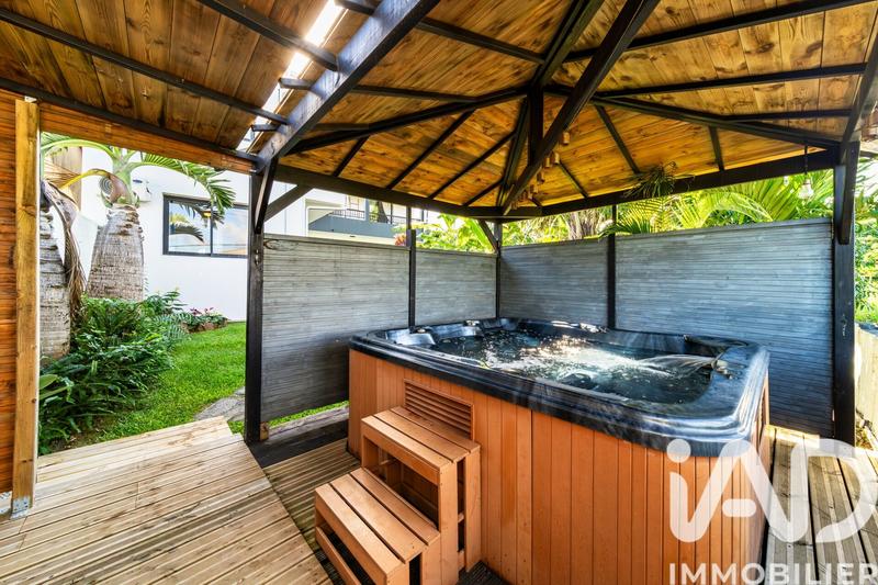 Maison - 309 m² - 11 pièces