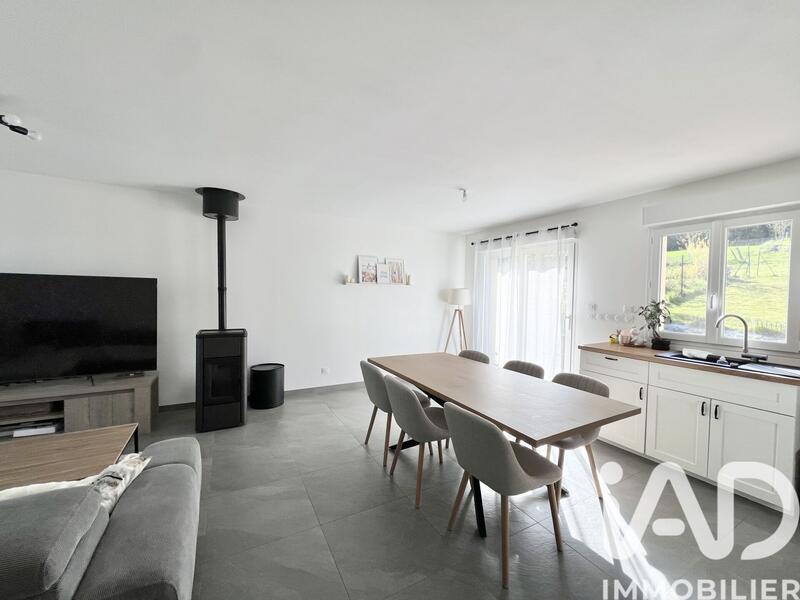 Maison - 80 m² - 5 pièces