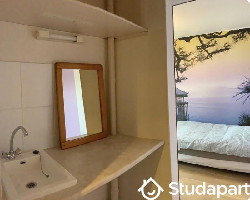 Chambre - 11 m² - 1 pièce