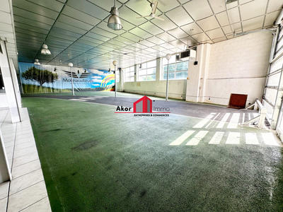 Local commercial - 895 m²