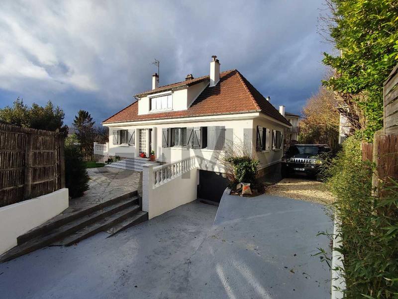 Maison - 138 m² - 7 pièces