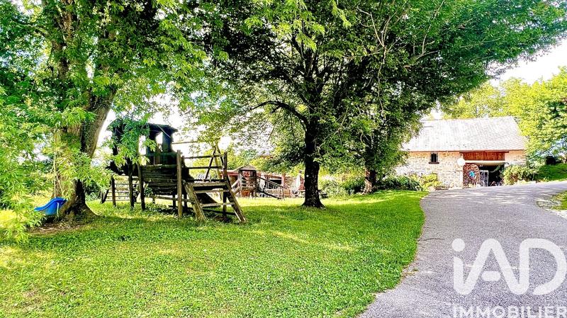 Maison - 300 m² - 5 pièces