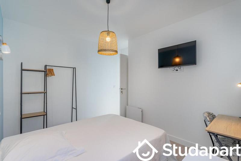 Chambre - 9 m² - 1 pièce