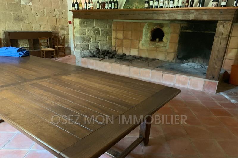 Maison - 3 500 m² - 20 pièces