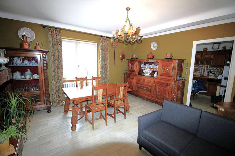 Maison - 208 m² - 11 pièces