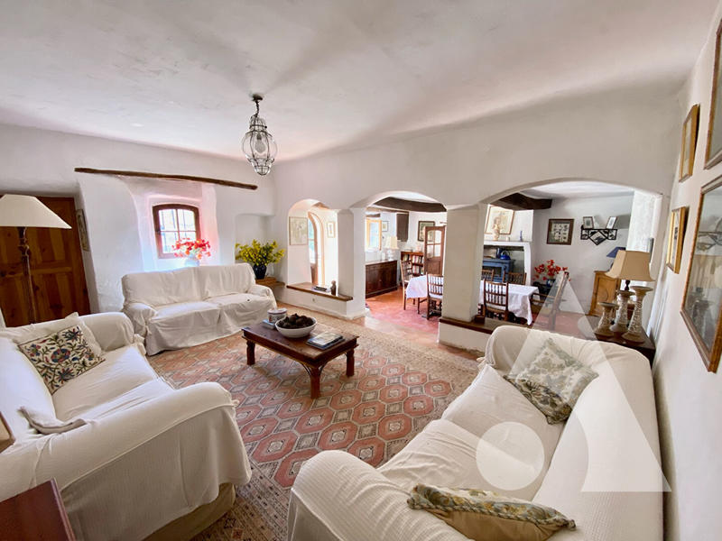 Maison - 490 m² - 19 pièces